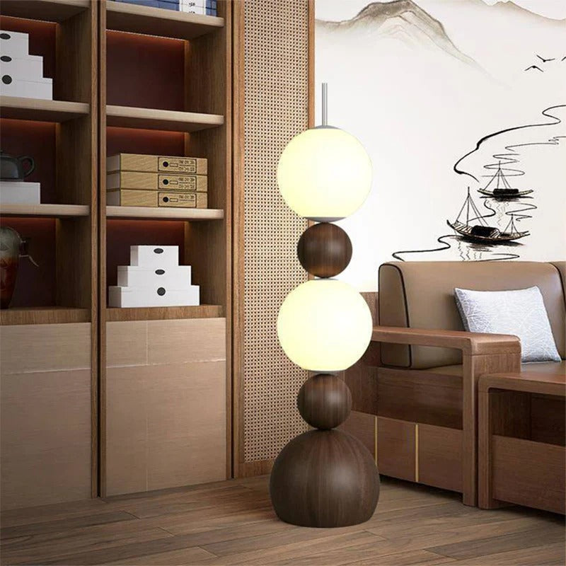 Lampe sur pied à boules lumineuses