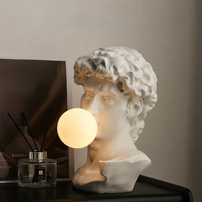 Lampe de table sculpture David à bulle lumineuse